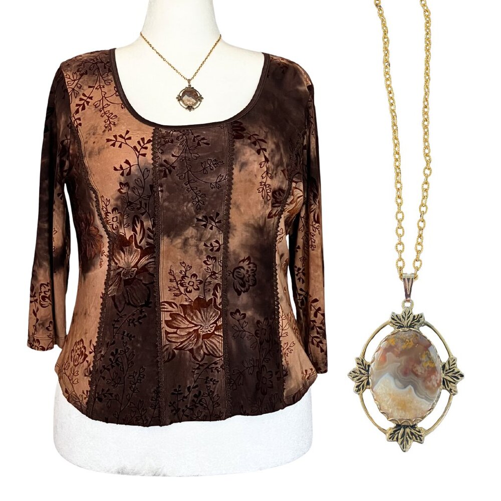 Vintage 70s Agate Cabochon Pendant Gold Tone Leaf Frame Necklace Statement Boho